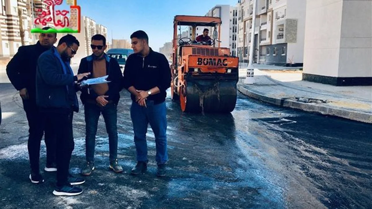 جولة ميدانية.. رئيس جهاز حدائق العاصمة يتابع تنفيذ طرق مبادرة سكن لكل المصريين